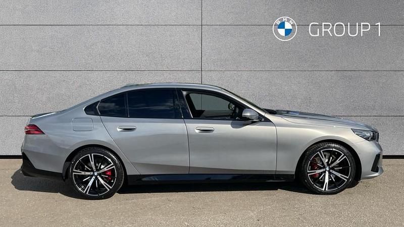 Used BMW 520 M Sport 208 HP (152 kW) 2025 Oxide grey Sedan