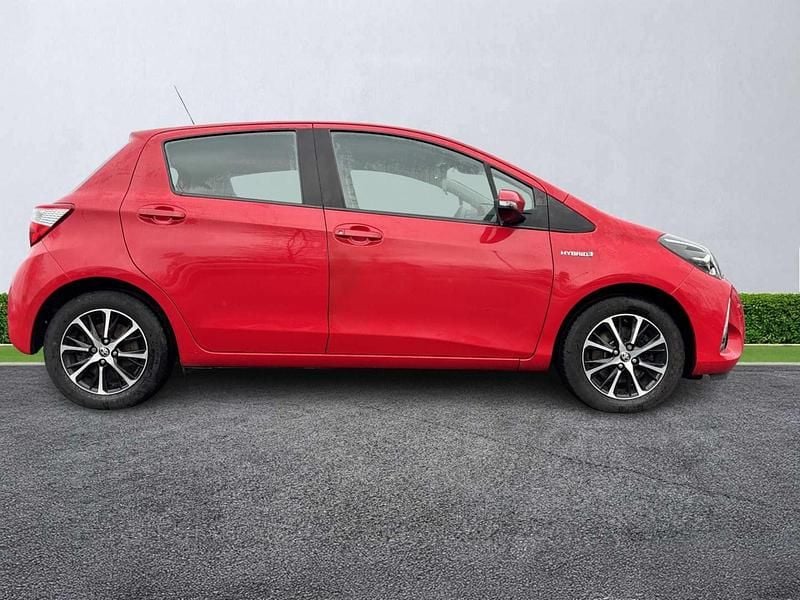 Used Toyota Yaris Hybrid 2019 Red Hatchback