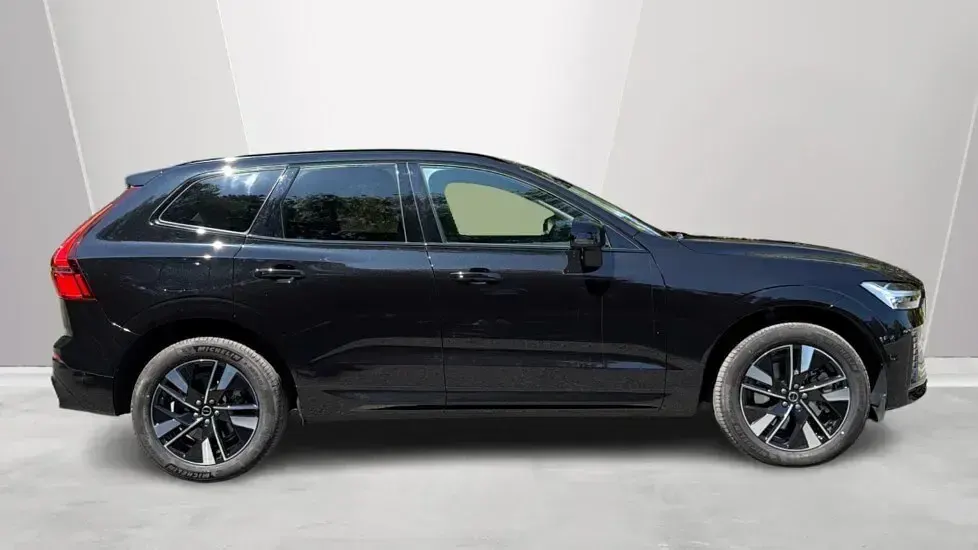 Used Volvo XC60 Plus 250 HP (183 kW) 2026 Black SUV