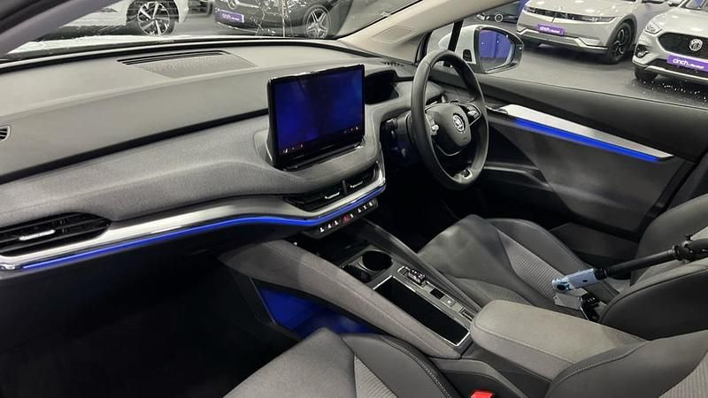 Used Skoda Enyaq iV 210 kW (286 HP) 2025 White SUV