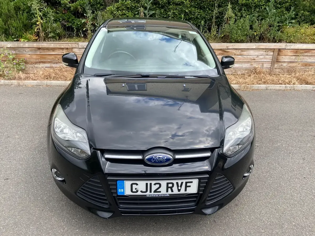 Used Ford Focus Zetec 125 HP (91 kW) 2012 Black Hatchback