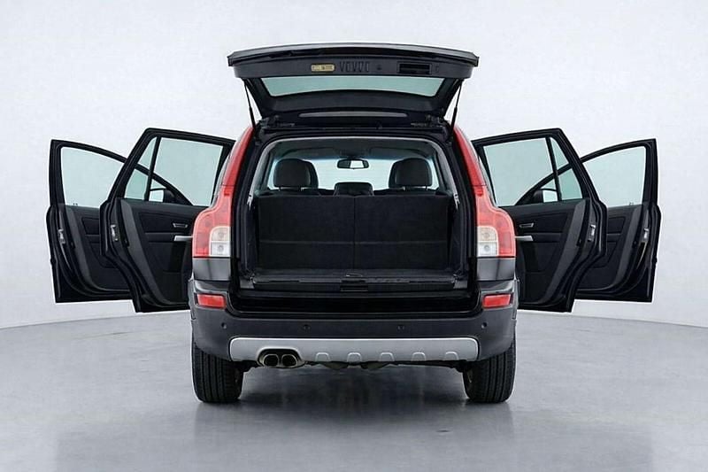 Used Volvo XC90 SE 2011 Black SUV