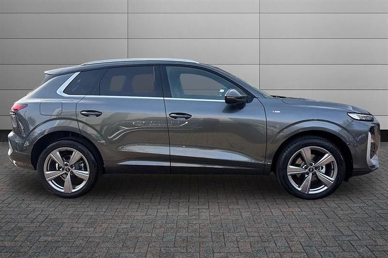 New Audi Q3 S-Line 150 HP (110 kW) 2026 Daytona grey SUV