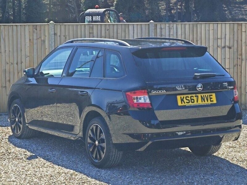 Image 3/4