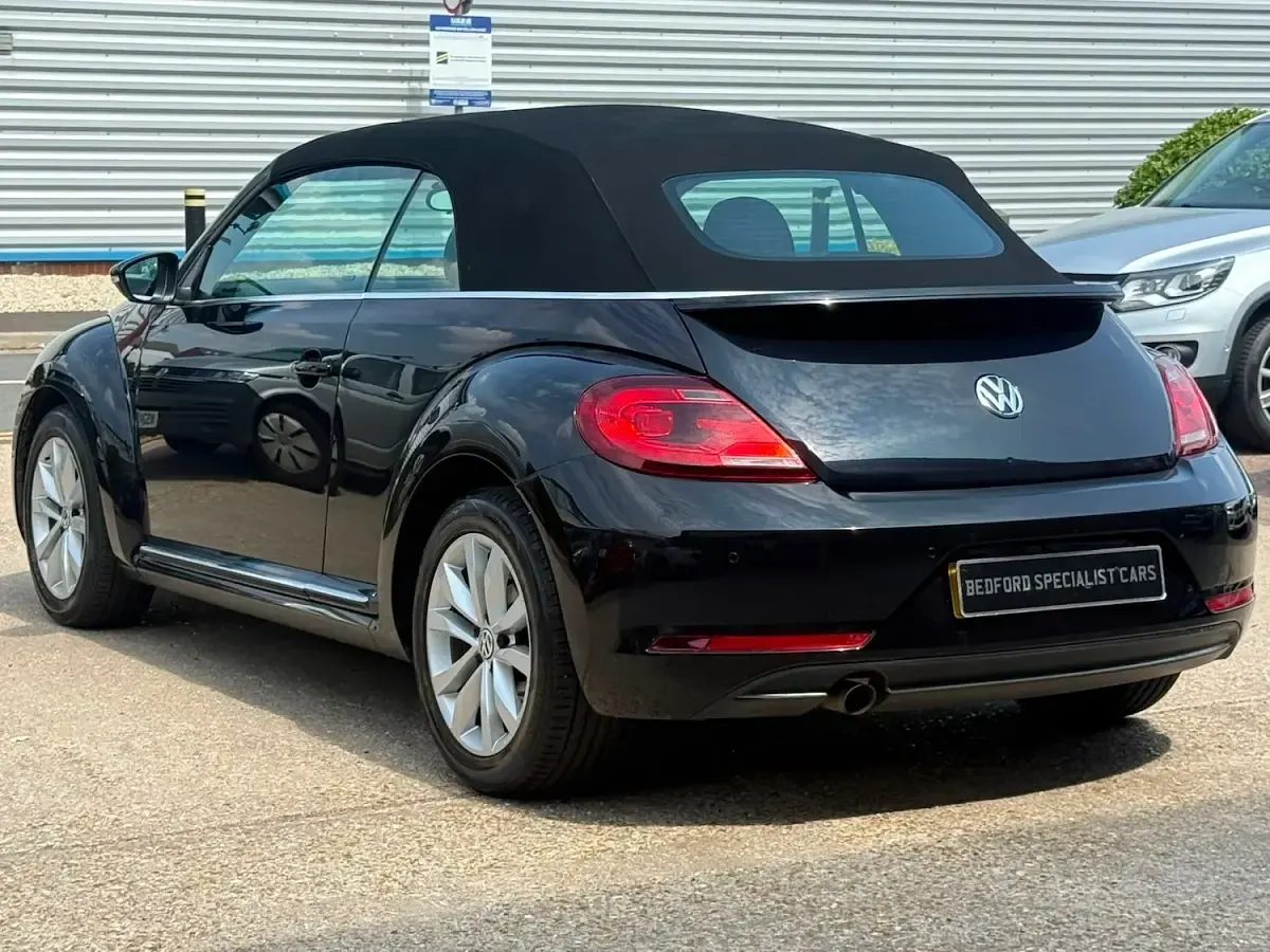 Used VW Beetle Design 105 HP (77 kW) 2017 Black Hatchback