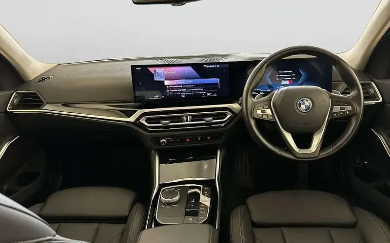 Used BMW 330e Sport Line 292 HP (214 kW) 2023 White Estate