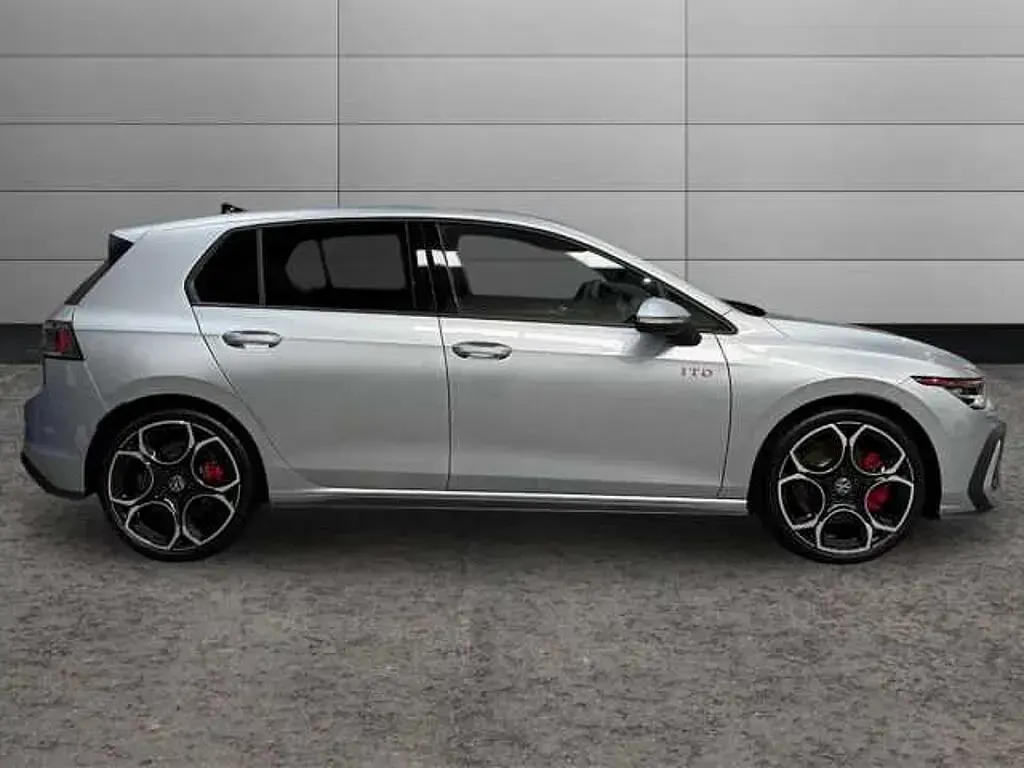 New VW Golf VIII GTI 265 HP (194 kW) 2026 Silver Hatchback