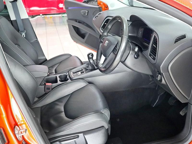 Used Seat Leon ST XCELLENCE Lux 130 HP (95 kW) 2019 Eclipse orange Estate