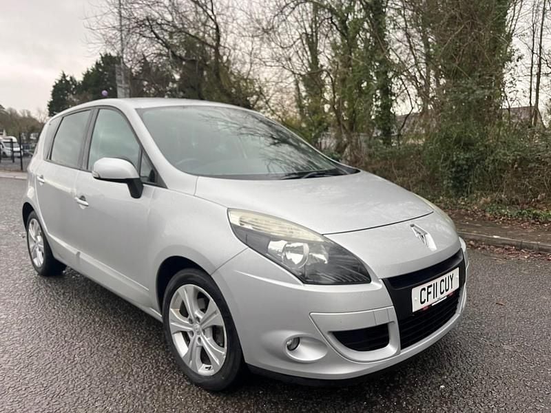 Silver Used 2011 Renault Scénic III Dynamique MPV | £2,250 (Good price) - Image 1/4