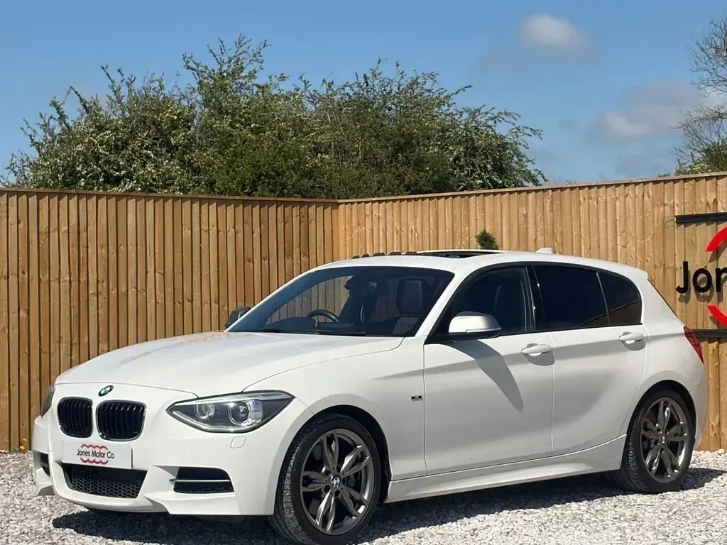 Used BMW M135 M Sport 320 HP (235 kW) 2013 White Hatchback
