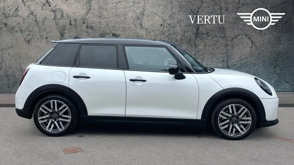 Used Mini Cooper Classic 150 kW (204 HP) 2025 Nanuq white Hatchback