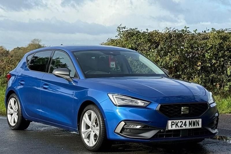 Used Seat Leon FR 110 HP (80 kW) 2024 Blue Hatchback