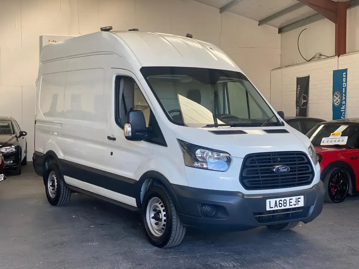 Used Ford Transit 130 HP (95 kW) 2019 White Van