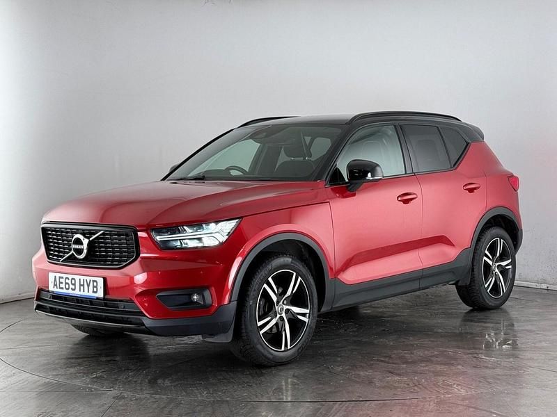 Used Volvo XC40 R-Design 163 HP (119 kW) 2020 Red SUV