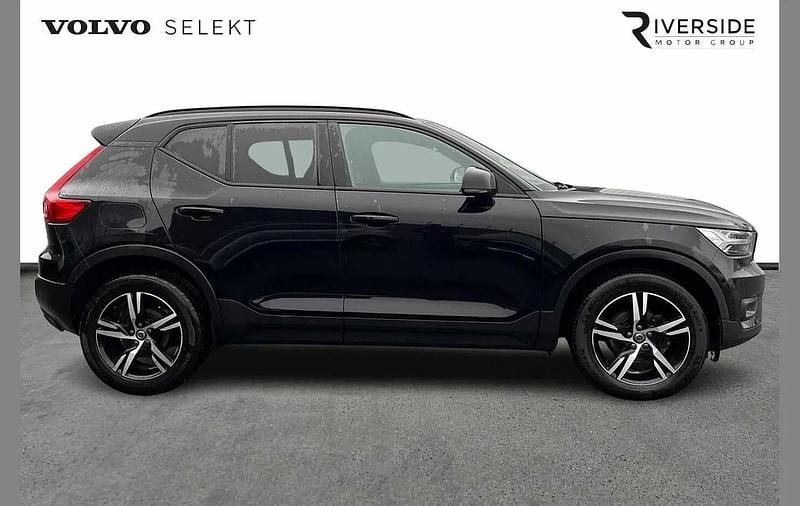 Used Volvo XC40 R-Design 163 HP (119 kW) 2021 Onyx black SUV