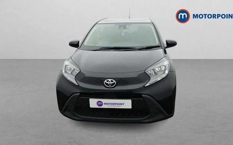 Used Toyota Aygo X PURE 72 HP (52 kW) 2025 SUV