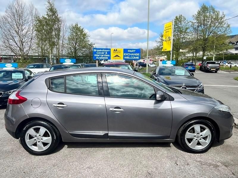 Used Renault Mégane III Dynamique 2011 Grey Hatchback