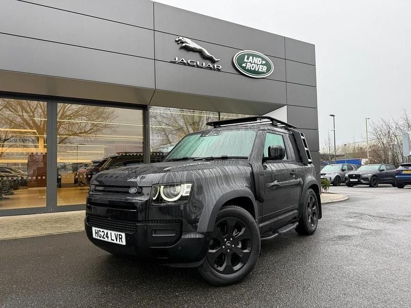 Black Used 2024 Land Rover Defender SE Dynamic Estate | £54,990 (Super price) - Image 1/4