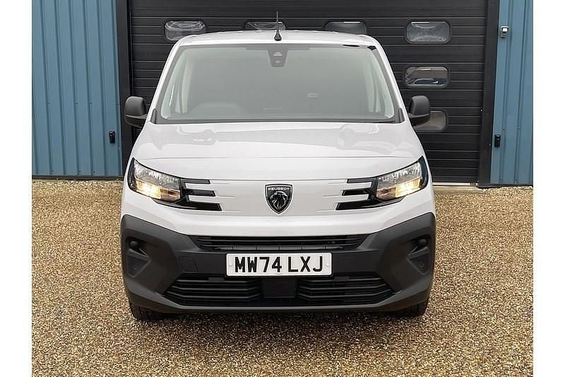 Used Peugeot Partner 2024 White MPV