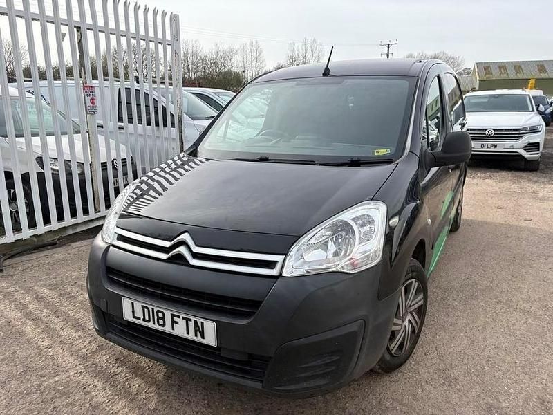 Used Citroën Berlingo 100 HP (73 kW) 2018 Black MPV