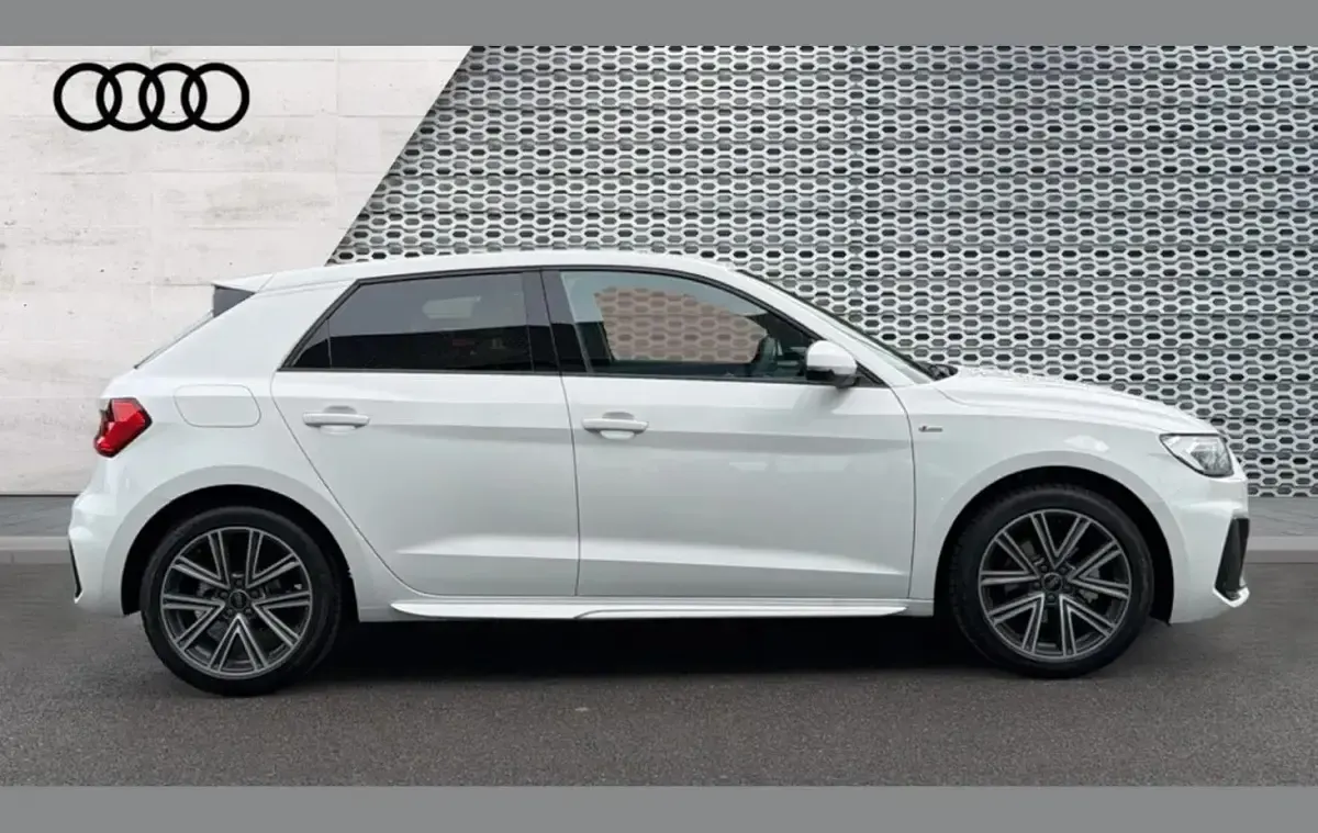 Used Audi A1 S-Line 113 HP (83 kW) 2026 White SUV