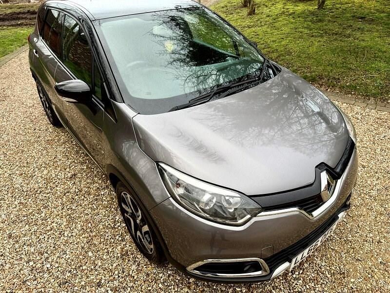 Used Renault Captur Signature 2016 Grey/black SUV