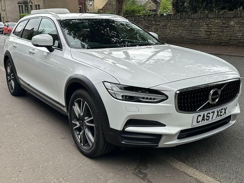 White Used 2018 Volvo V90 CC Pro Estate | £14,495 (Fair price) - Image 1/4