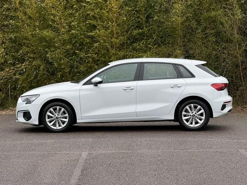 Used Audi A3 Sportback Design 110 HP (80 kW) 2022 White Hatchback