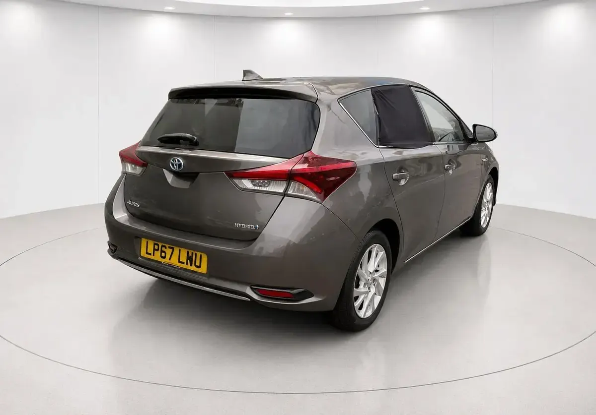 Used Toyota Auris Hybrid 2018 Bronze Hatchback
