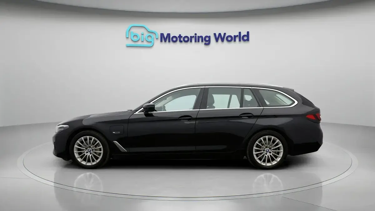 Used BMW 530e 292 HP (214 kW) 2022 Black Estate