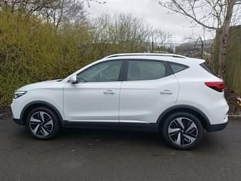 Used MG ZS Trophy Connect 129 kW (176 HP) 2022 White SUV