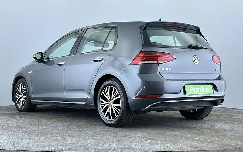 Used VW Golf VII SE 131 HP (96 kW) 2018 Grey Hatchback