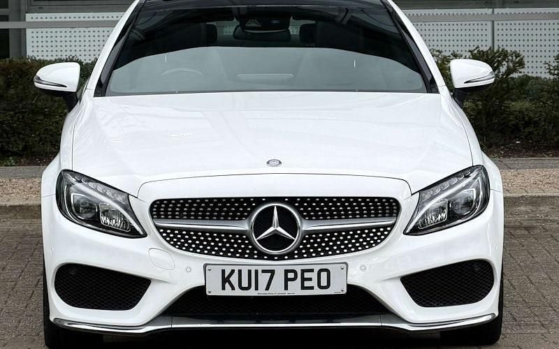 Begagnad Mercedes C250 AMG Line Premium Plus 204 HK (150 kW) 2017 Vit Sportkupé