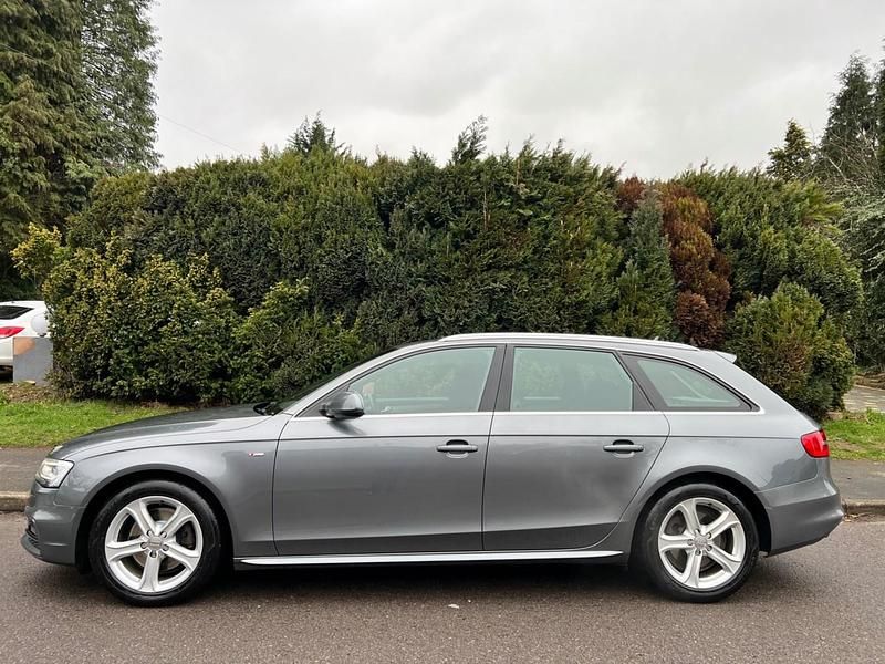 Used Audi A4 S-Line 163 HP (119 kW) 2015 Grey Estate