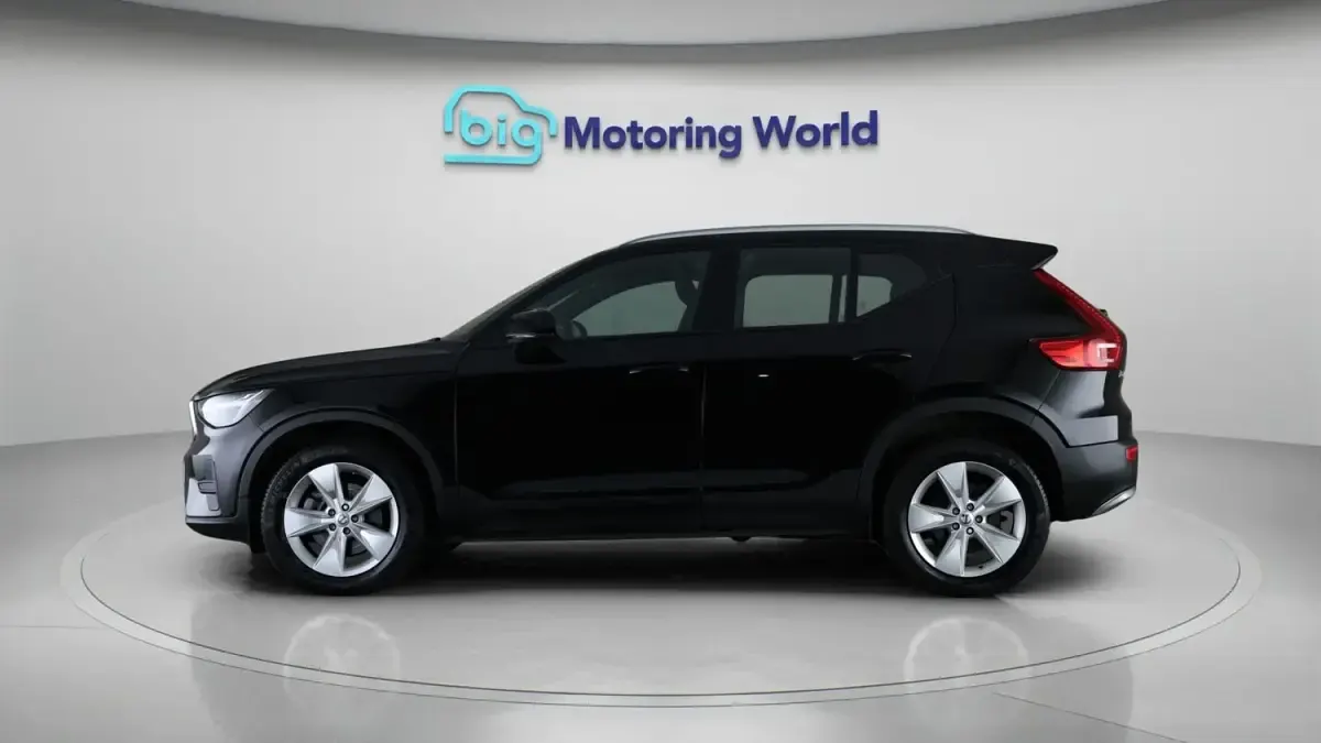 Used Volvo XC40 Core 2022 Black SUV