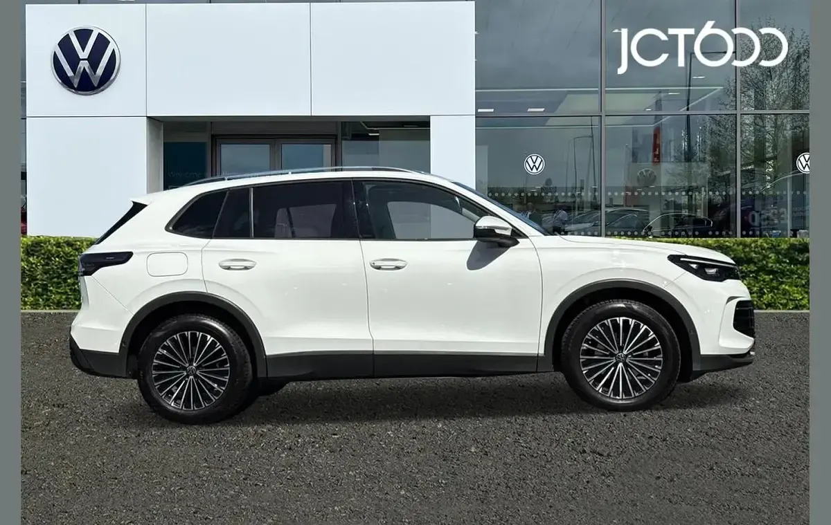 Usado VW Tiguan Match 128 HP (94 kW) 2024 Branco SUV