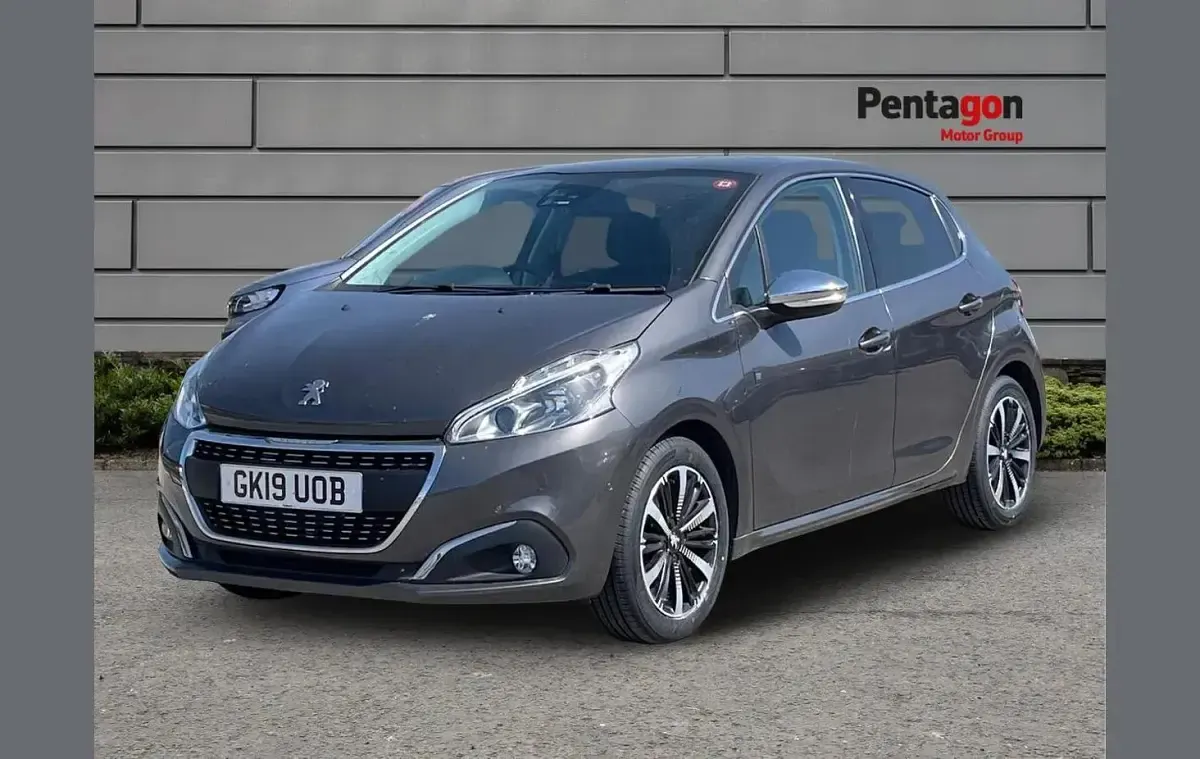 Used Peugeot 208 80 HP (58 kW) 2019 Grey Hatchback