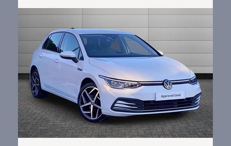 Used VW Golf VIII Style 130 HP (95 kW) 2022 White Hatchback
