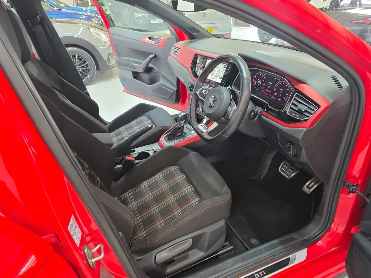 Used VW Polo GTI 200 HP (147 kW) 2018 Red Hatchback