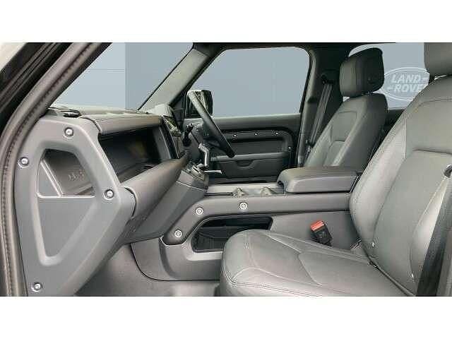 Used Land Rover Defender HSE Dynamic 350 HP (257 kW) 2025 Other SUV