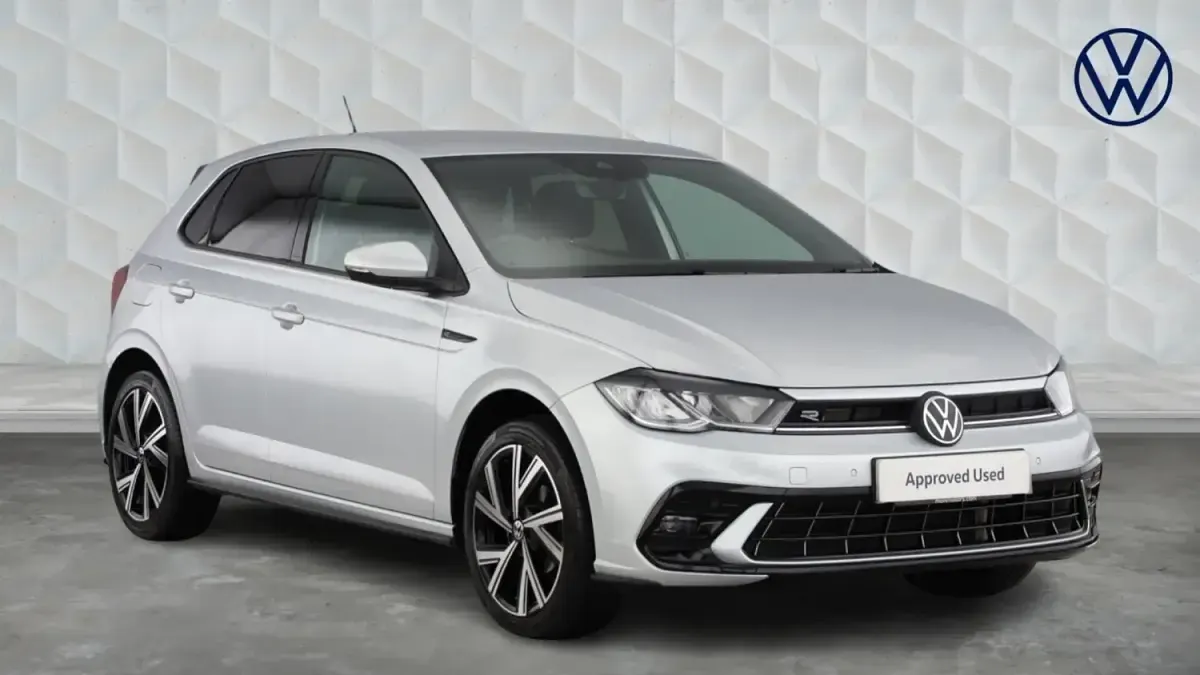 Usado VW Polo R-line 95 HP (69 kW) 2022 Prateado Citadino