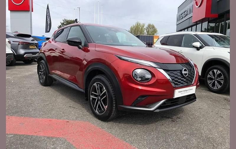 Used Nissan Juke N-Connecta 143 HP (105 kW) 2025 Red SUV