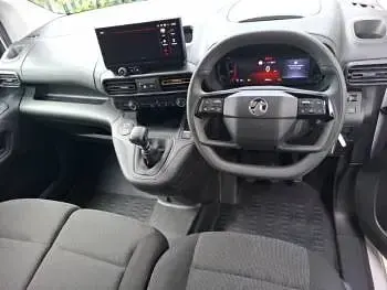 Used Vauxhall Combo 100 HP (73 kW) 2024 White MPV