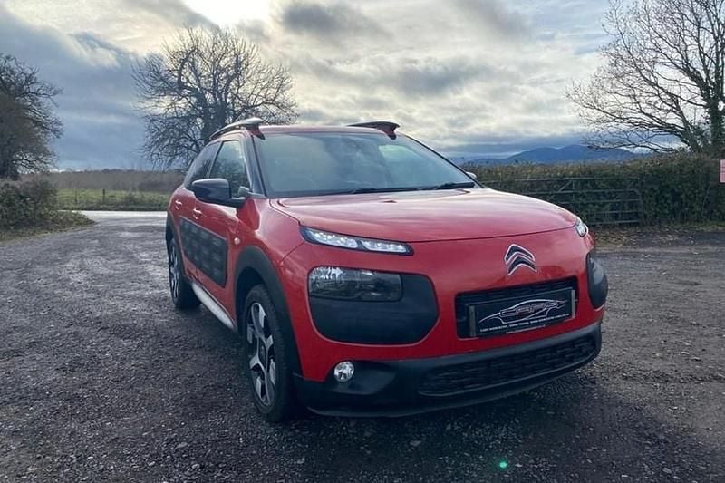 Red Used 2015 Citroën C4 Cactus Flair Hatchback | £4,999 (Good price) - Image 1/1