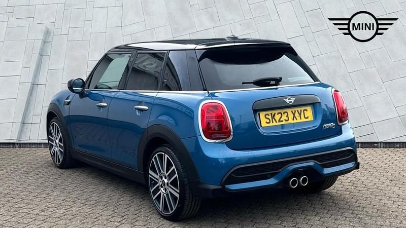 Usado Mini Cooper S Exclusive 176 HP (129 kW) 2023 Azul Citadino