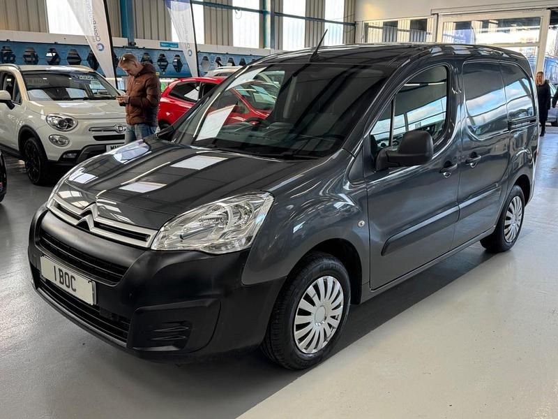 Used Citroën Berlingo 75 HP (55 kW) 2018 Grey MPV