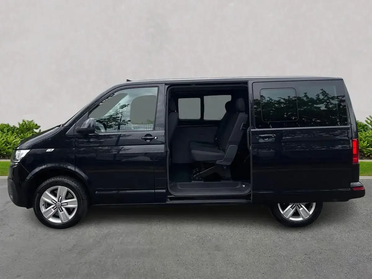 Used VW T6.1 Highline 150 HP (110 kW) 2021 Black Van