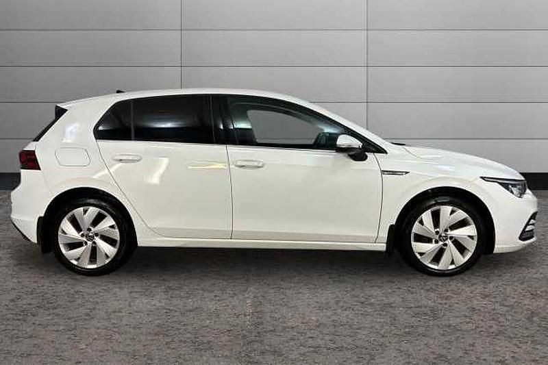 Used VW Golf VII Style 150 HP (110 kW) 2021 White Hatchback