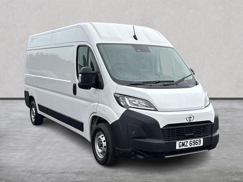 White Used 2025 Toyota Proace H2 Van | £28,990 - Image 1/4