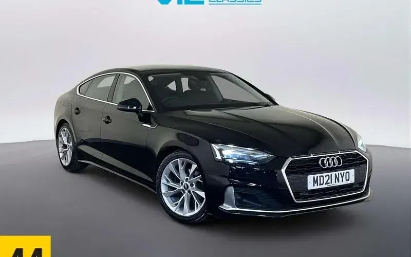 Gebraucht Audi A5 Sportback Sport 163 PS (119 kW) 2024 Kleinwagen
